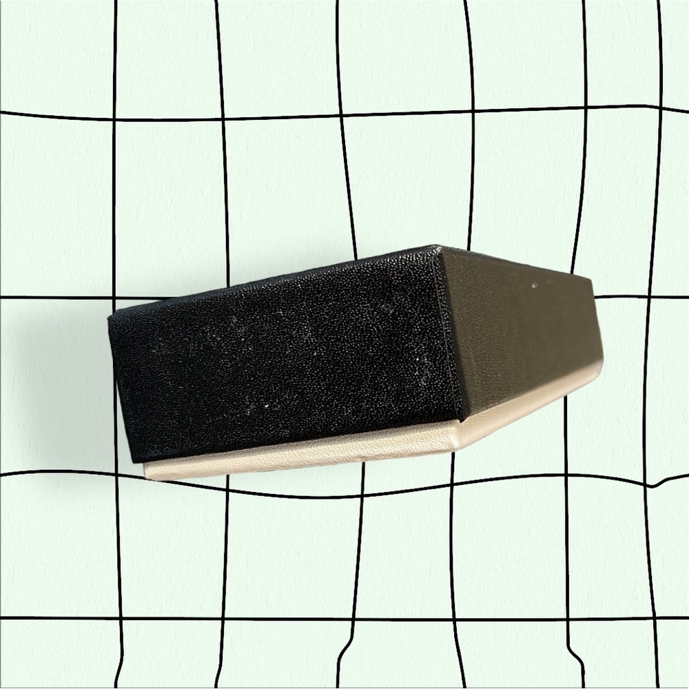 Chanel Box (J) - Picture 5 of 7